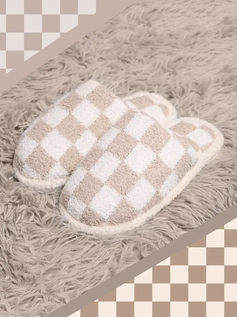 Lazy Dayz Checkered Slippers